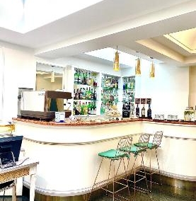 Palladium Palace Hotel, baras