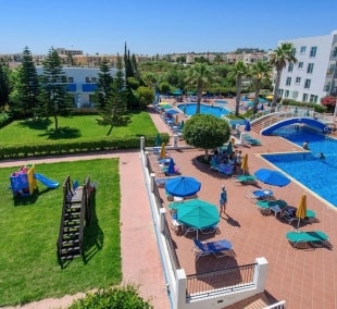 paramount hotel apartmens baseinas 10783
