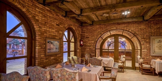 parrotel beach resort3