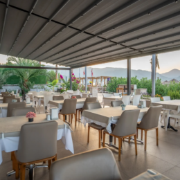 PASA GARDEN BEACH HOTEL terasa