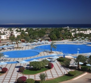Pharaoh Azur Resort baseinas
