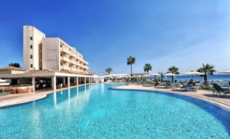 Pierre Anne Beach Hotel 