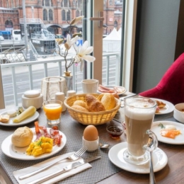 PLAZA Premium Columbus Bremen maistas