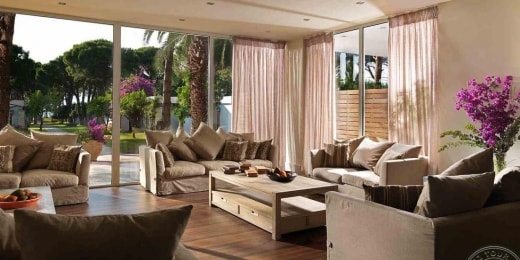 porto rio lobby 13657