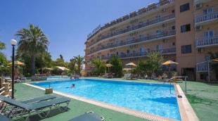Potamaki Beach Hotel baseinas