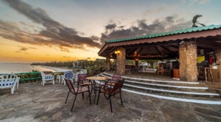 PrideInn Flamingo Beach Resort & Spa  6