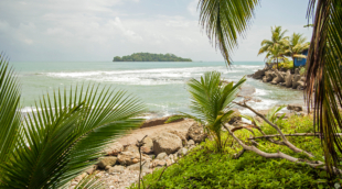 puerto limonas, pakrante