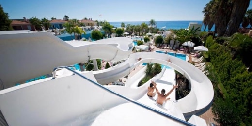 Q Premium Resort kalneliai