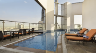 Ramada by Wyndham Abu Dhabi Corniche, baseinas