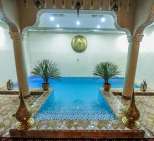 Riad Milouda baseinas arčiau
