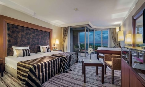 Rixos Sungate 8