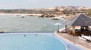 Rock Water Bay Beach Resort beach