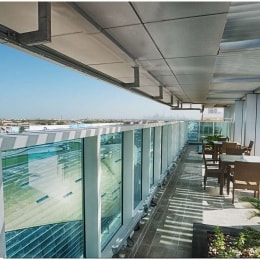 Rose Park Hotel Al Barsha, terasa