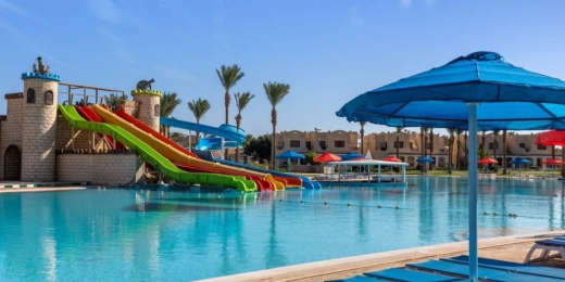 Royal Lagoons Aqua Park Resort & SPA, kalneliai
