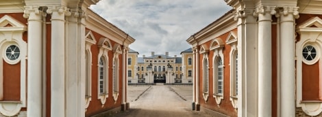 rundales pilis vartai 12819
