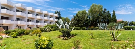 Sabina Hotel, teritorija