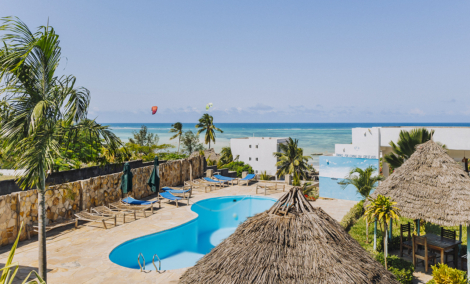 Sea Crest Hotel, baseinas
