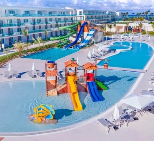 Serenade Punta Cana Beach & Spa Resort  vandens kalneliai