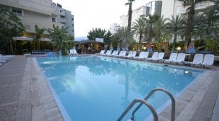 sesin hotel baseinas tuscias 12777