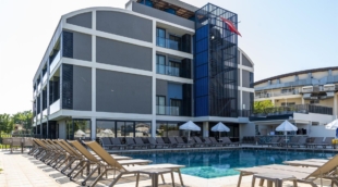 side square hotel6
