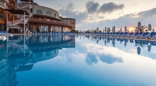 sol luna bay resort baseinas 8387