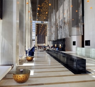 Southern Sun Abu Dhabi vestibiulis