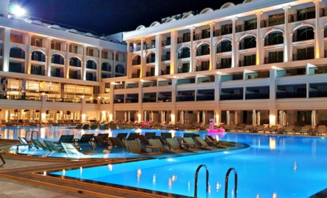 Sunthalia & Resort (Adults Only 16+), baseinas