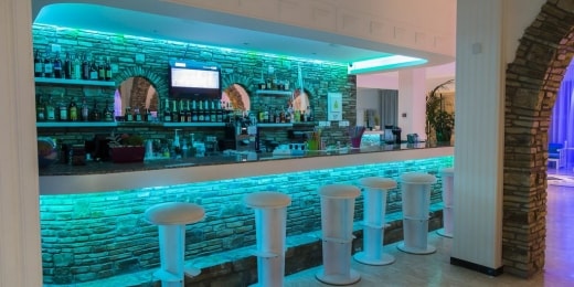 Sveltos hotel baras