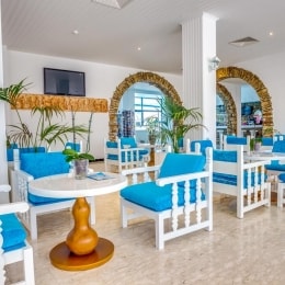 Sveltos hotel vestibiulis