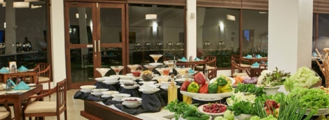 The Calm Resort & Spa, restoranas