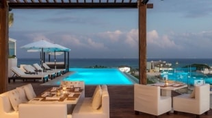 The Fives Downtown Hotel & Residences, Curio Collection by Hilton  6
