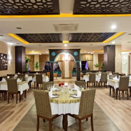 TITAN SELECT HOTEL, restoranas