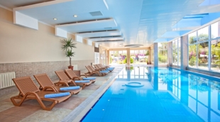 TITAN SELECT HOTEL, SPA