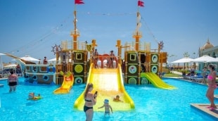 titanic royal baseinai