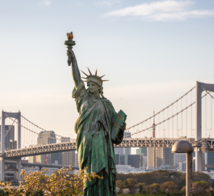 tokijas laisves statula