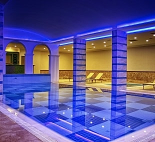 Utopia World, vidaus baseinas
