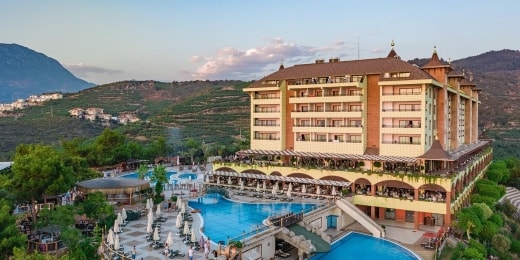 Utopia World, viešbutis