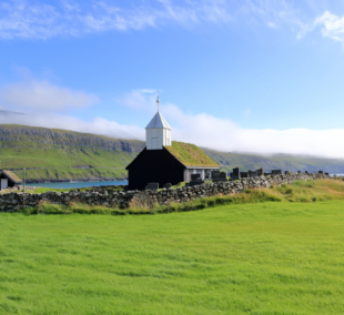 Sandavagur baznycia