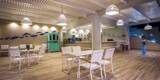 Venezia Resort baras
