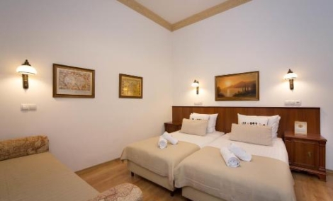 Ventus Rosa Apartments