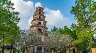 hue pagoda 14690