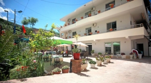 2 hotel nika
