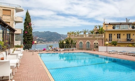 Villa Esperia, baseinas