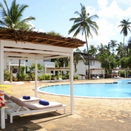 VOI Kiwengwa Resort (4*), baseinas