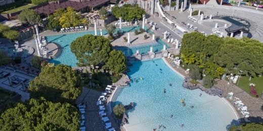XANADU RESORT, baseinas