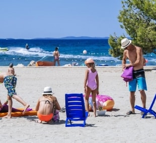 zaton holiday resort papludimys