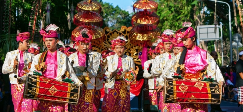 Naujieji metai. Singapūras – Balis
